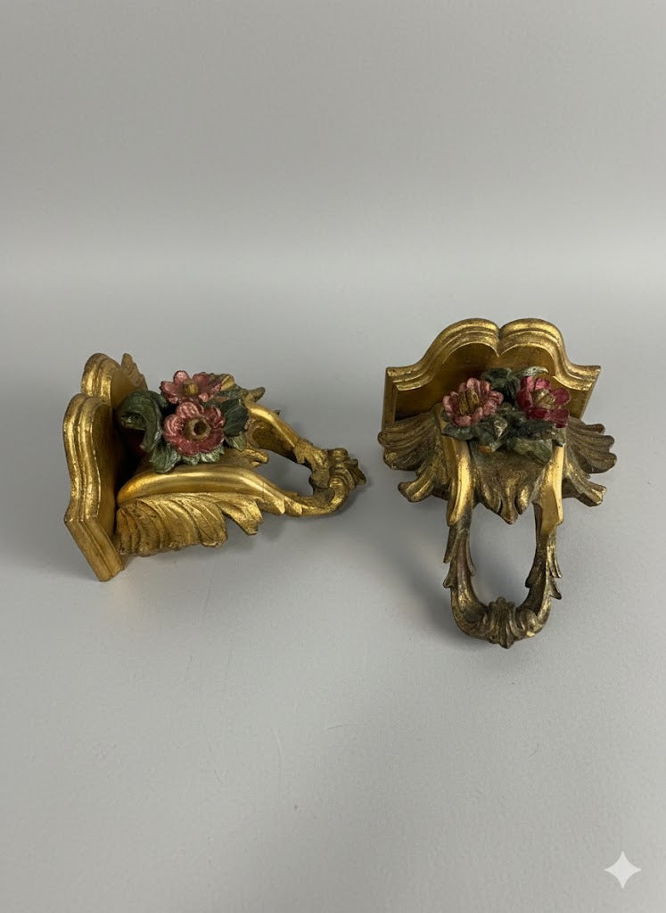 Paar geschnitzte Blumenpodeste (um 1850)