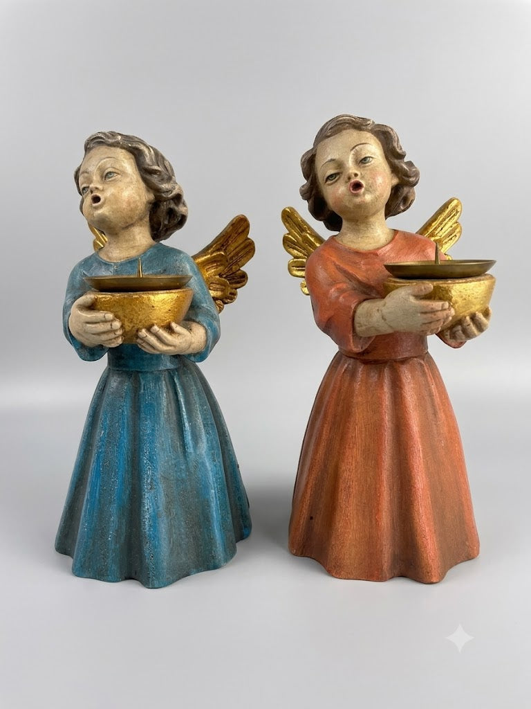 Paar Bozner Engel um 1960 – Meisterhafte Südtiroler Holzschnitzkunst, handgefasst (Höhe: 32 cm)