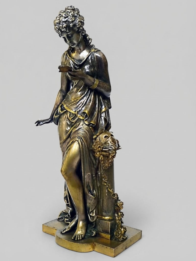 Meisterhafte französische Historismus-Bronzefigur: Junge Schönheit mit Handspiegel