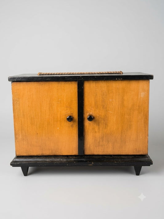 Biedermeier Kabinettkästchen aus Kirschbaumholz (um 1852)