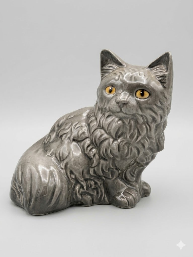 Goebel Porzellanfigur – Sitzende Langhaarkatze in Schiefergrau