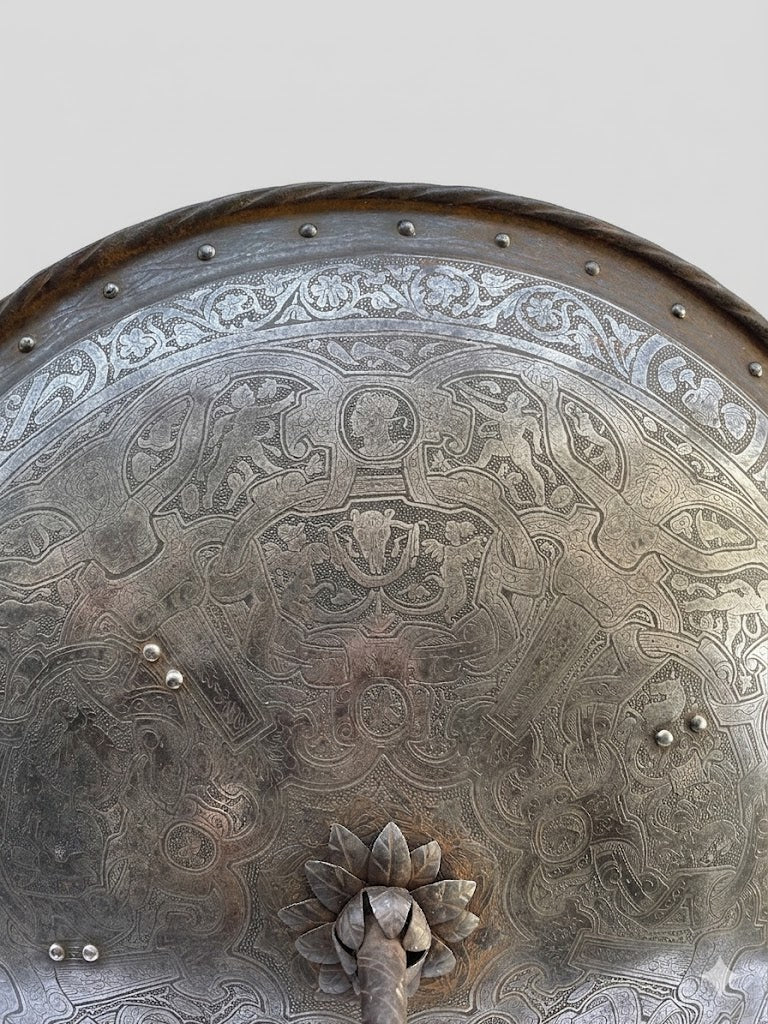 Ziselierter & Geätztes Kampfschild (um 1800)