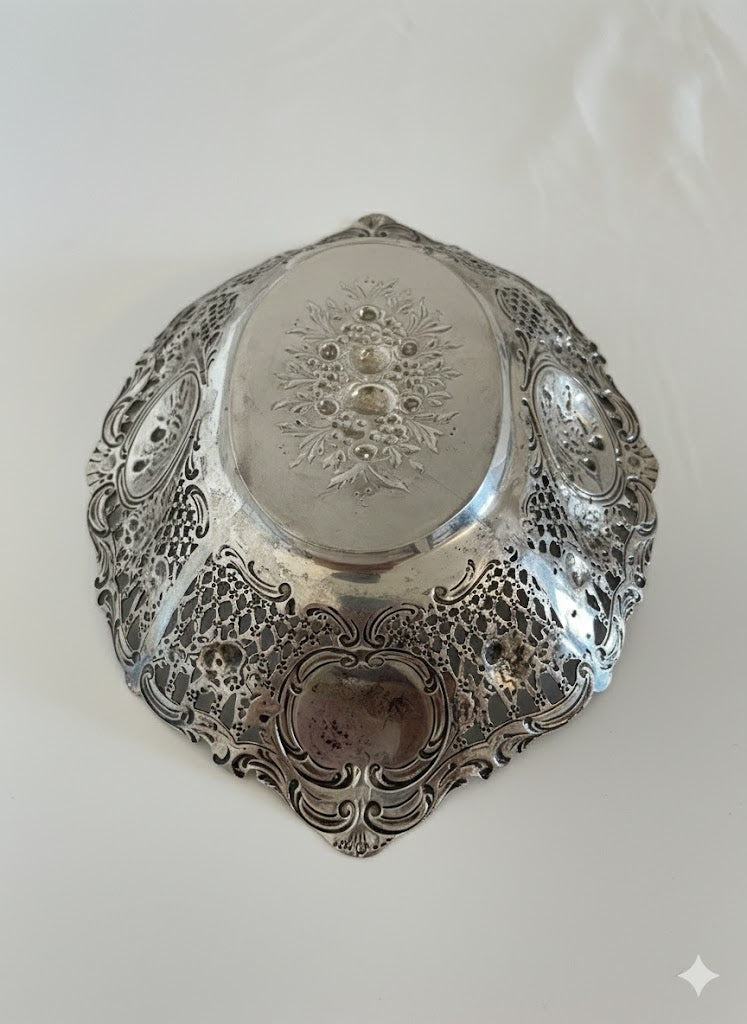 Barocke Silberschale (um 1960)