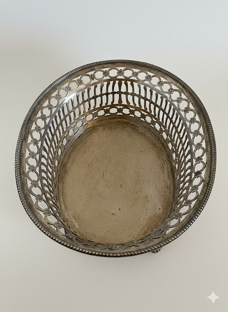 Ovale Gitter- Silberschale (um 1880)