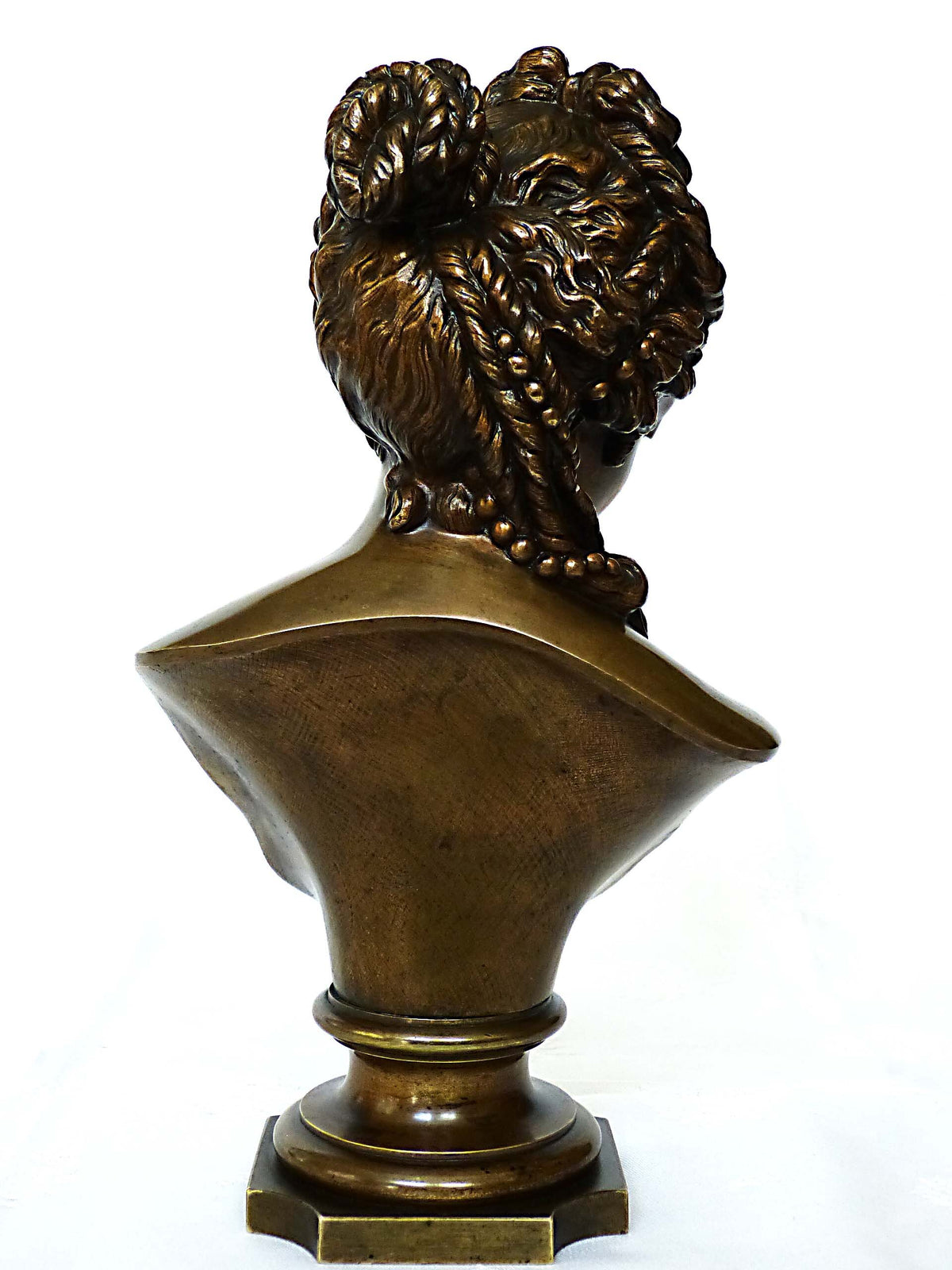 Klassische franzoesische Bronzebueste einer jungen Frau – Entwurf: Marie, Desire Pierre Louis (19. Jahrhundert)