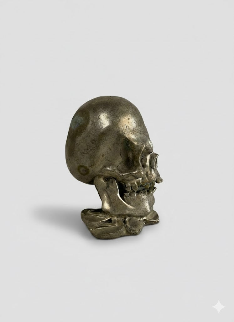 Ausdrucksstarker Totenkopf (um 1900)