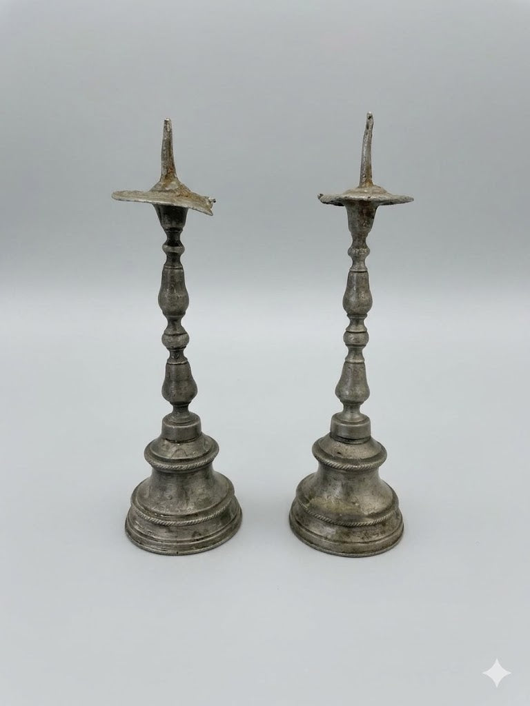 Paar barocke Zinn-Pricket-Kerzenständer um 1700 – Höhe 16 cm